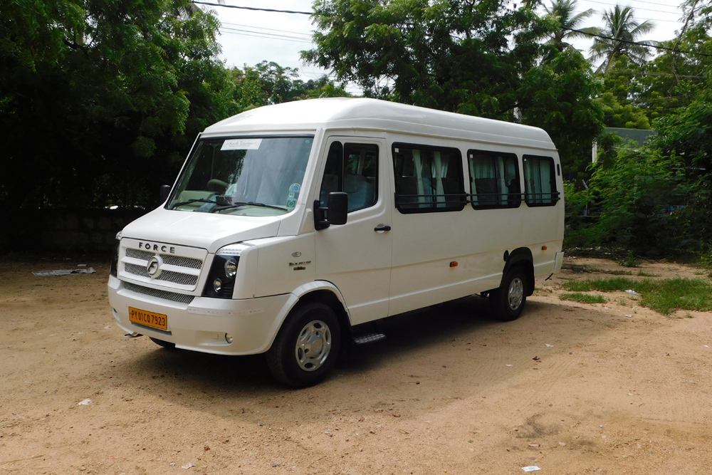 14 seater tempo traveller images