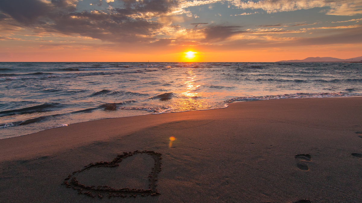 A beautiful sunset view from the sea shore.